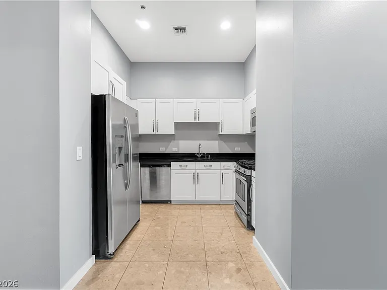 4575 Dean Martin Dr #304 — Photo 9