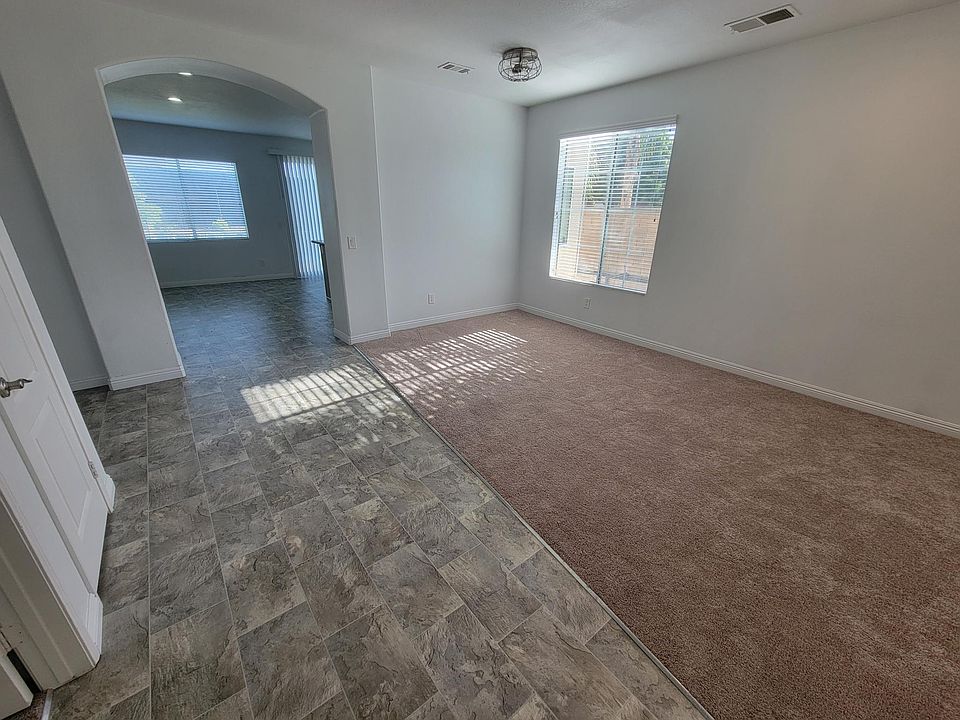 1st image of 976 Telludride Ct #1