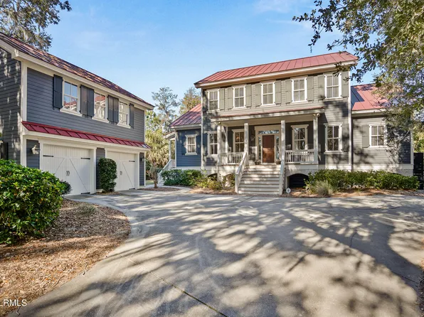 76 Bay Dr, Ladys Island, SC 29907