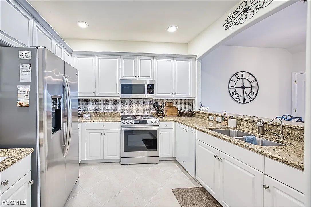 3 bed, 2.5 bath, 1833 sqft, $5,500 — Photo 4