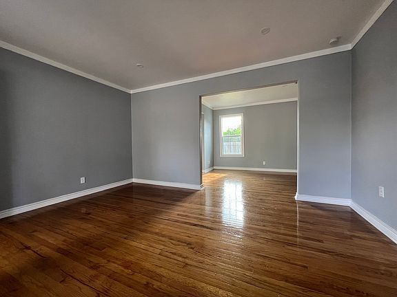 5th image of 4734 Easter Dr