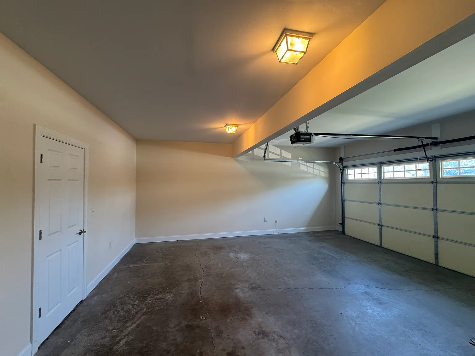 2 bed, 1611 sqft, $2,295 — Photo 4