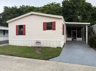 30 Plantation Blvd, Lake Worth, FL 33467