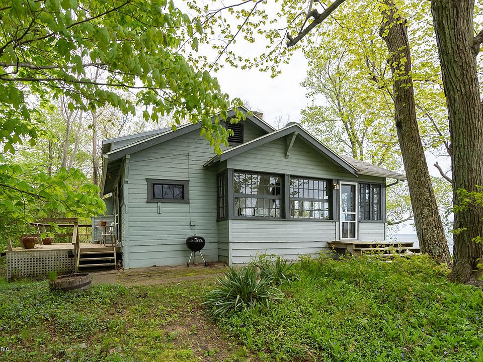 1st image of 29821 Lake Bluff Dr