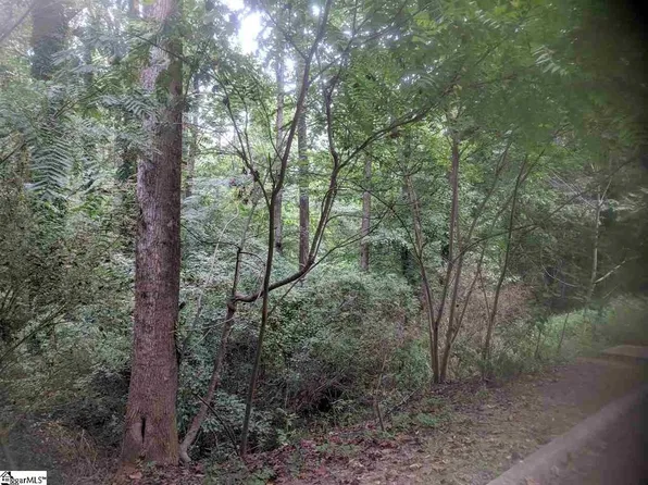 105 E Woodburn Dr, Taylors, SC 29687