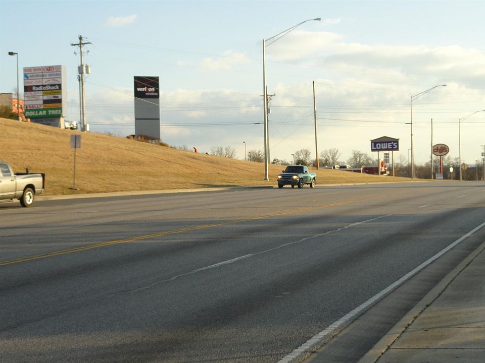 2nd image of 103 Moreland Dr