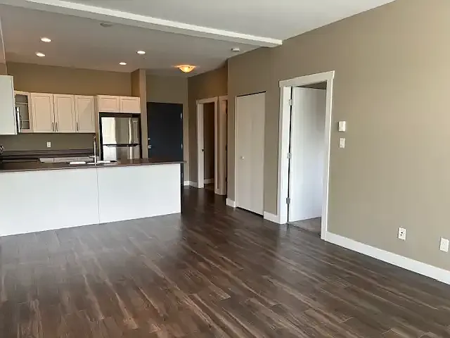 2 bed, 1.0 bath, 950 sqft, $1,895 — Photo 2