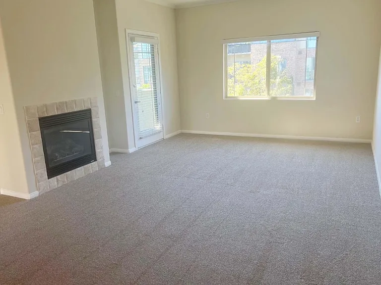 Mission Hills Apartments — Photo 25
