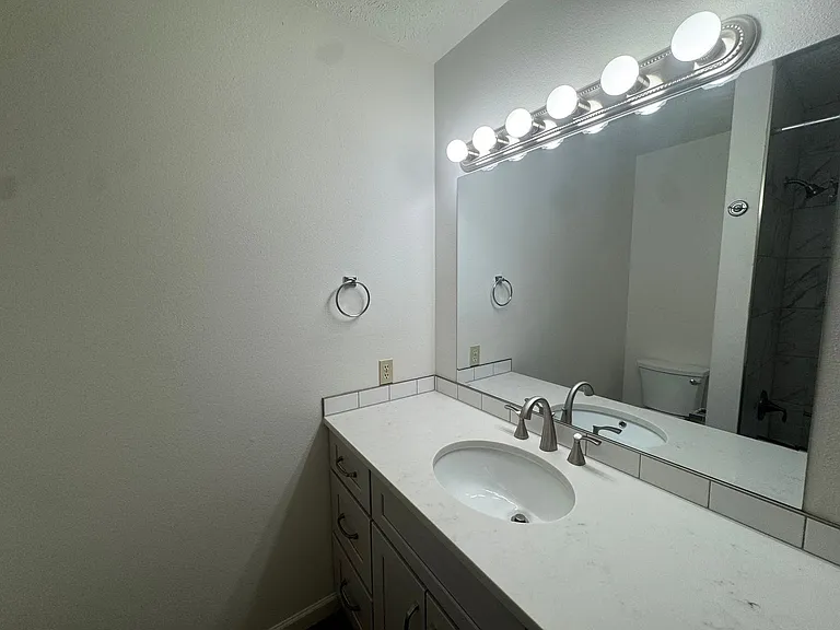 6920 N Old Fort Dr — Photo 21