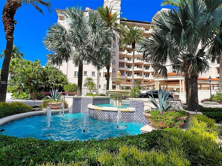 7241 Fisher Island Dr #7241 — Photo 51