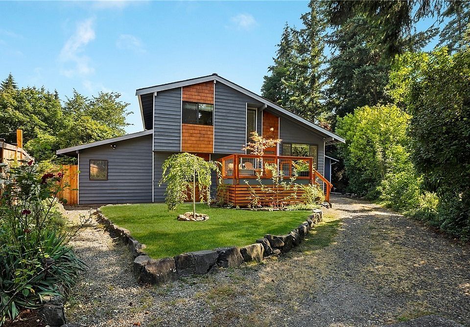 1st image of 12060 NE 137th Ct