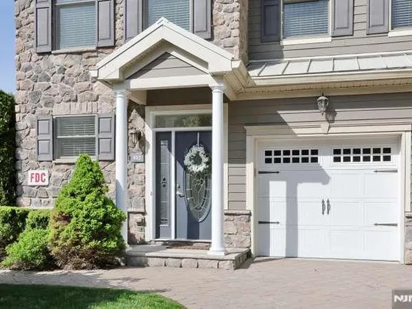 802 Whitney Ln, Allendale, NJ 07401