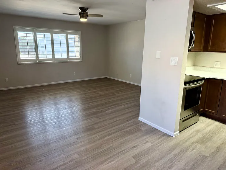 700 W University Dr #210 — Photo 12