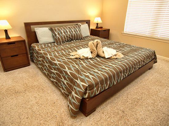 BP3C901-727-king-master-bedroom