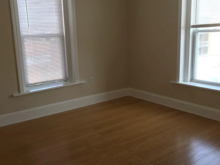 20 Eden St #4 — Photo 6