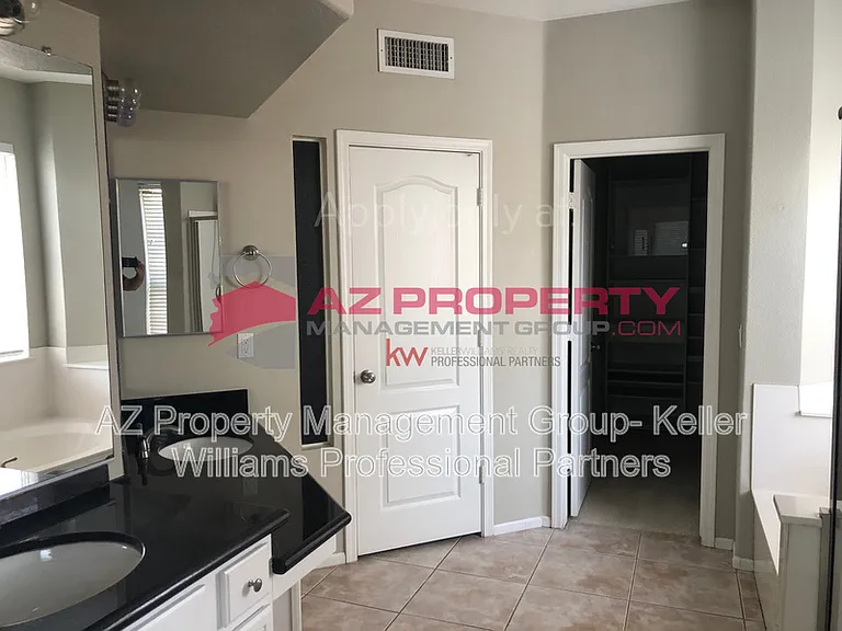 20724 N 62nd Ave — Photo 11