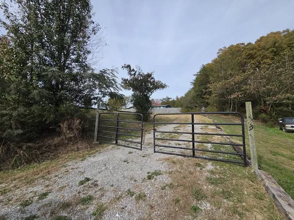 139 Brimstone Rd, Robbins, TN 37852
