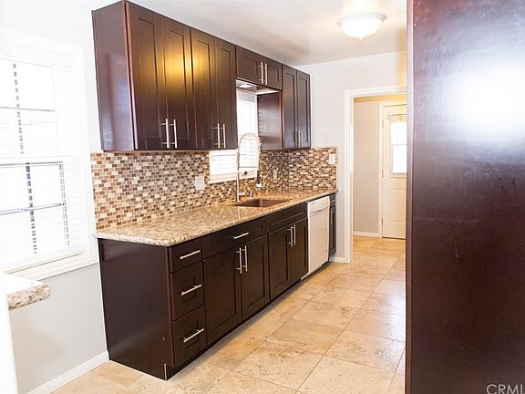 5th image of 4825 Briercrest Ave