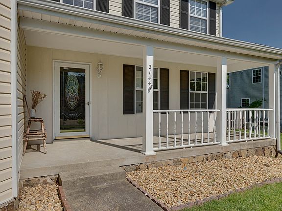 5th image of 2144 Watertown Pl