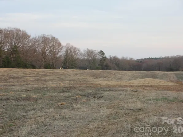 6380 Pagemont Rd, Kannapolis, NC 28081