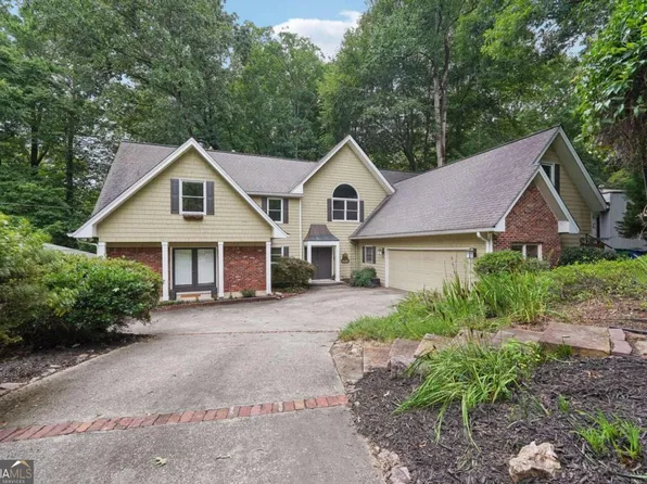 1030 Burton Dr, Atlanta, GA 30329