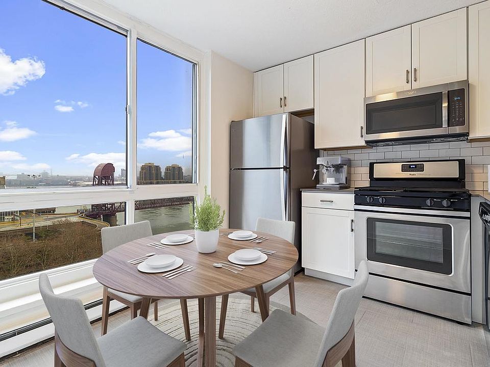 1st image of 580 Main St APT 1040