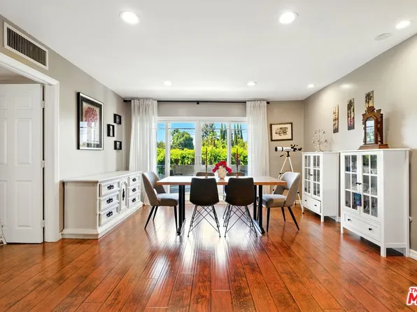 12955 Riverside Dr APT 210, Sherman Oaks, CA 91423