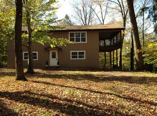 103 Timber Ridge Cir, Greentown, PA 18426