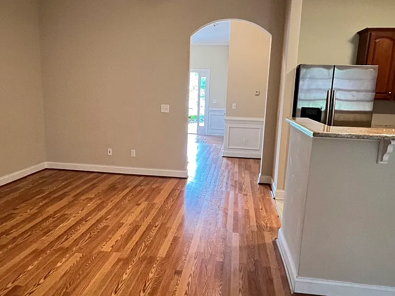 113 Park Ridge Way — Photo 2