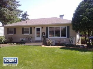 611 Belmont St, Hinckley, IL 60520