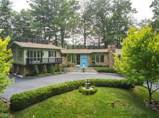 1200 Yellow Creek Ln, Akron, OH 44333