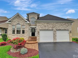 107 Cobblestone Blvd, Monroe Township, NJ 08831