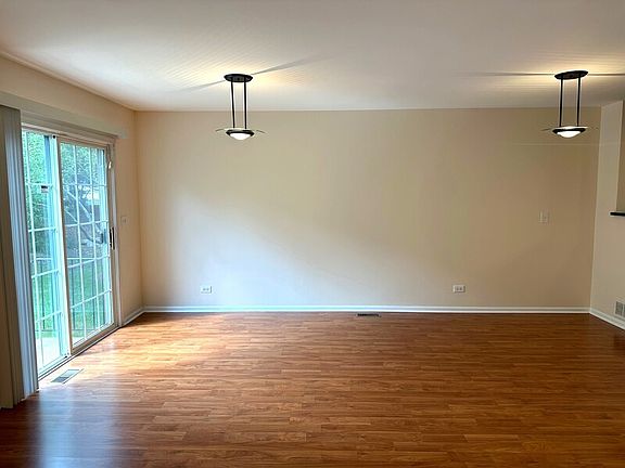 4th image of 66 Egg Harbour Ct