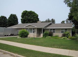 1628 16th Ave S, Escanaba, MI 49829