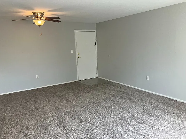 Valley York Apartments — Photo 60