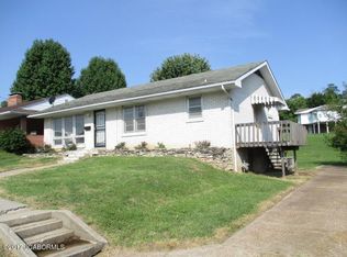 906 Lafayette St, Jefferson City, MO 65101