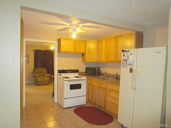 2nd image of 217 E Kirwin Ave
