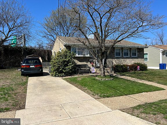 3rd image of 187 Gehrig Ave
