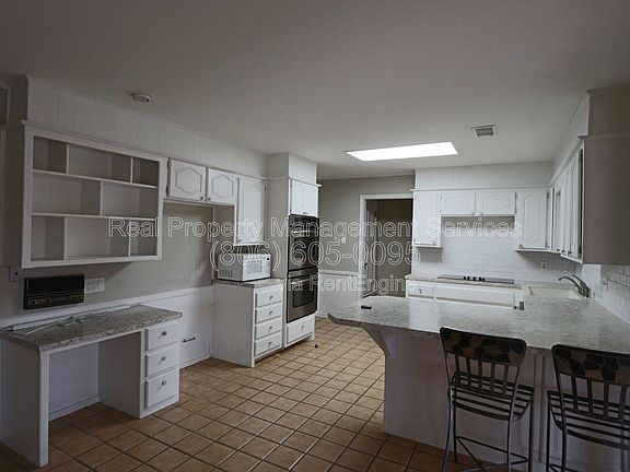 5th image of 4608 88th St