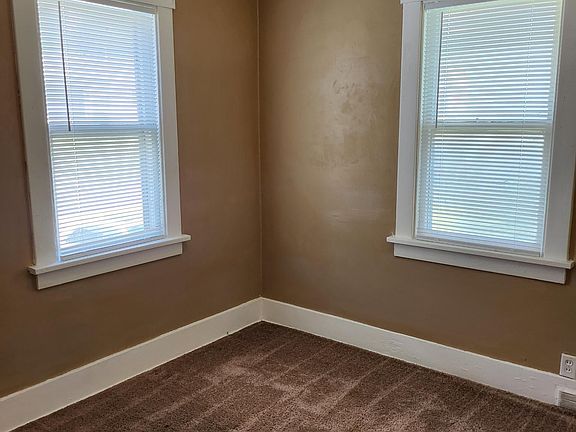 4th image of 4815 N 47th St
