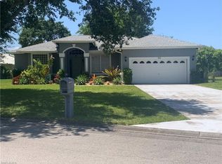 701 Meyer Dr, Naples, FL 34120