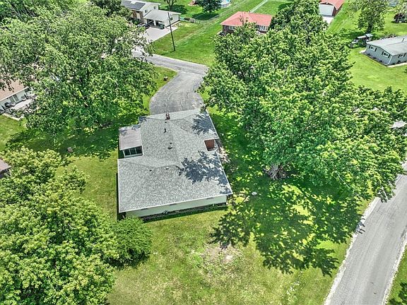 4th image of 2220 Dunes Dr