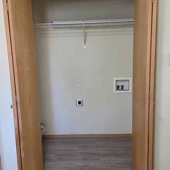 113 E Riggs St — Photo 8