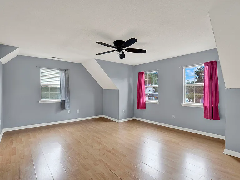 128 Saint Ives Dr — Photo 30
