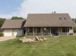 7950 Broadway Rd, Omro, WI 54963
