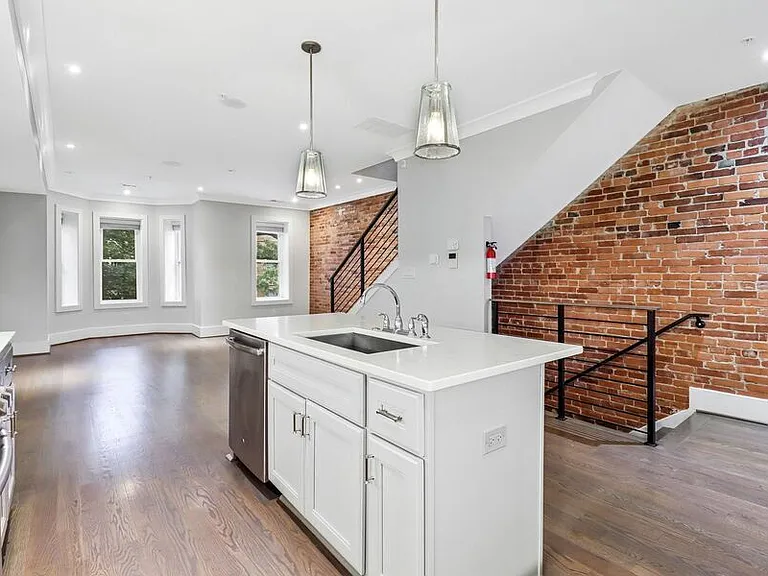 51 Quincy Pl NE #2 — Photo 4