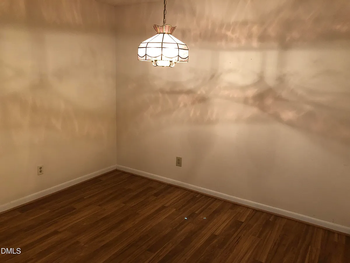 Building Photo - 4100 Five Oaks Dr #28