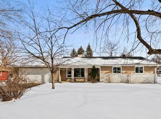 1120 Unity Ave N, Golden Valley, MN 55422