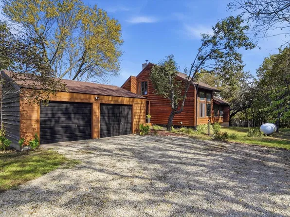 30916 S Auburn Rd, Osage City, KS 66523