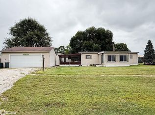 106 N 7th St, Oquawka, IL 61469